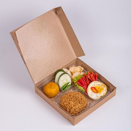 Super Oyo Capital O 90336 Olive Guest House สุราบายา ภายนอก รูปภาพ