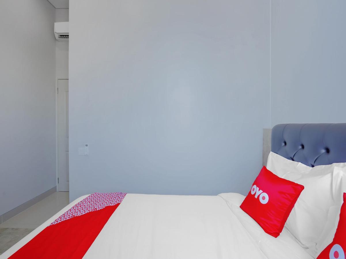 Super Oyo Capital O 90336 Olive Guest House สุราบายา ภายนอก รูปภาพ